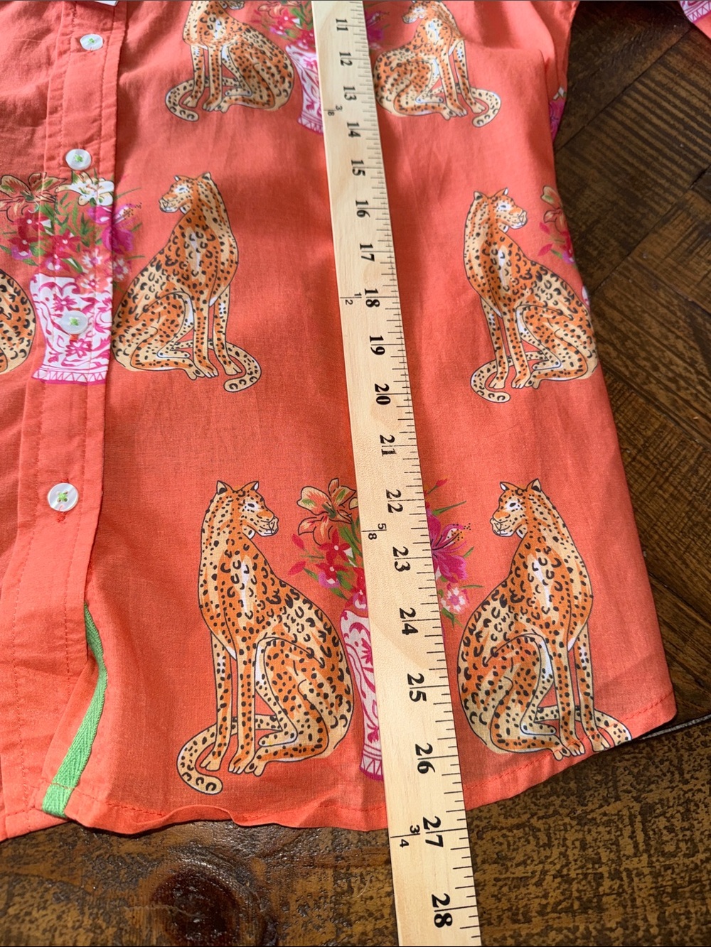 NWT  Tizzie Coral Animal Print Button-Up Top  Size XL - Picture 3 of 8